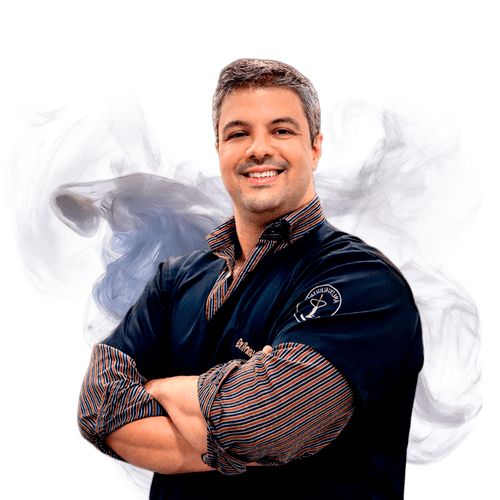 Prof. Dr. Bruno Limoeiro, instrutor do curso